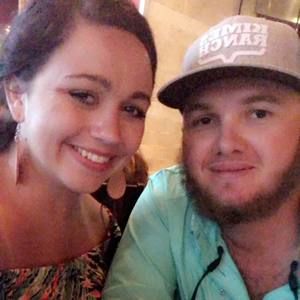 Meet your Posher, Caitlin